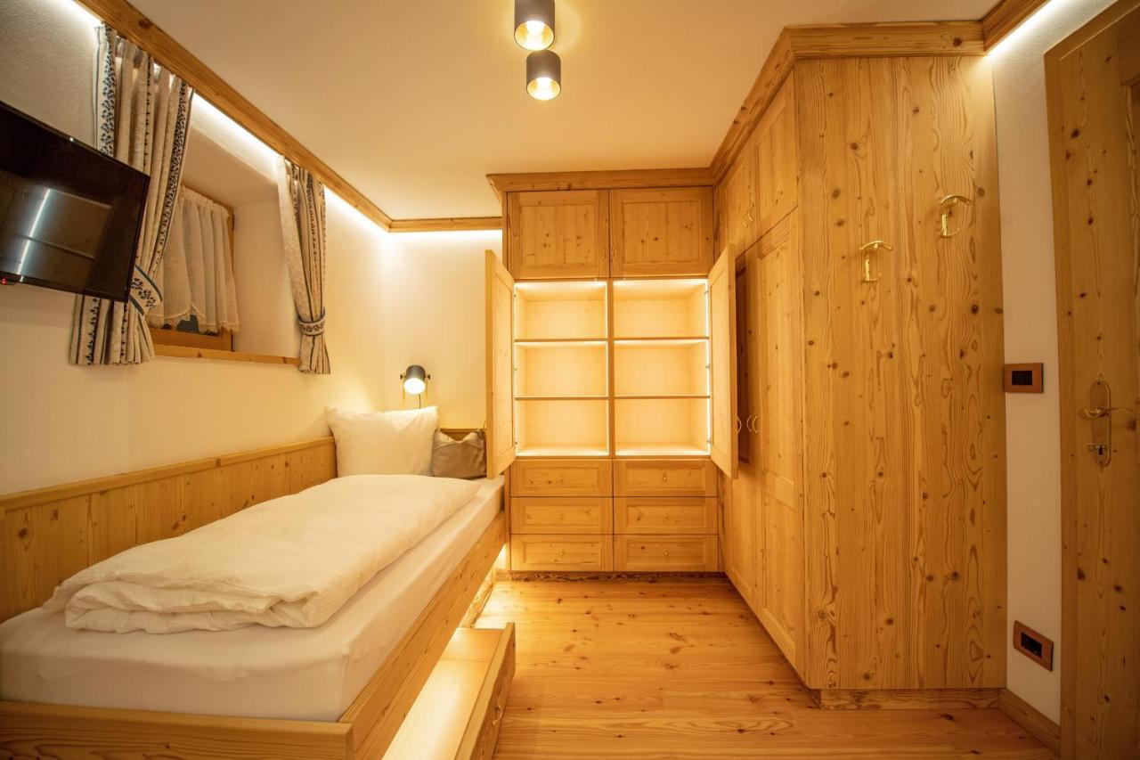 Apartments Berna オルティゼーイ エクステリア 写真